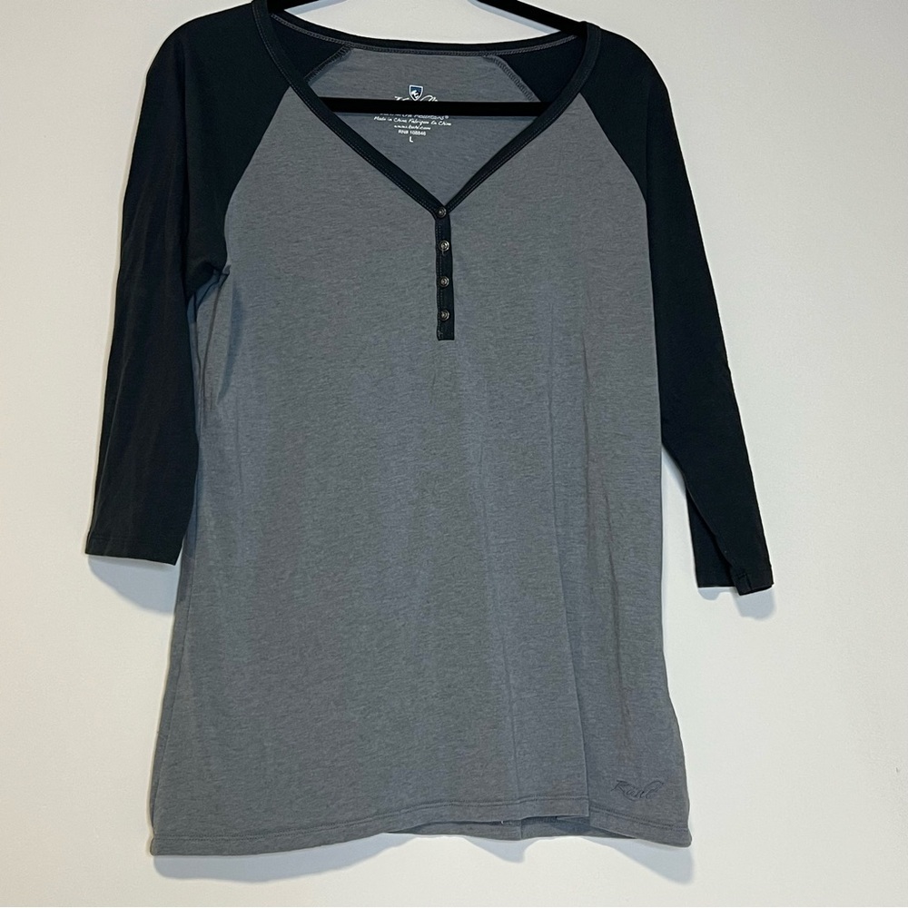 Kuhl Women's Black and Gray 3/4 Sleeve Henley Large